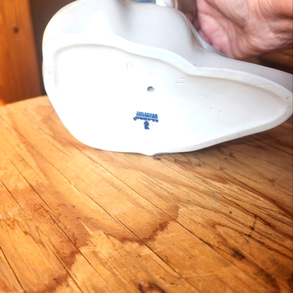 LLADRO "NOSTALGIA" #5071 YOUNG GIRL WITH FLOWERS - Picture 12 of 12